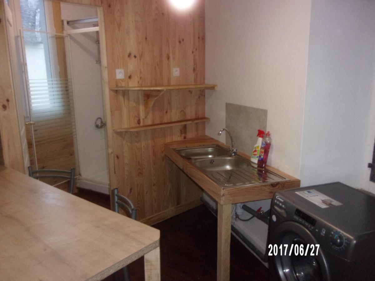 Logement Proche De Tout Saint-Laurent-de-Neste Bagian luar foto