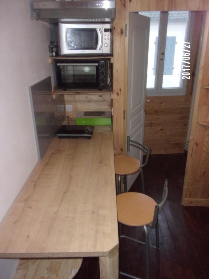Logement Proche De Tout Saint-Laurent-de-Neste Bagian luar foto